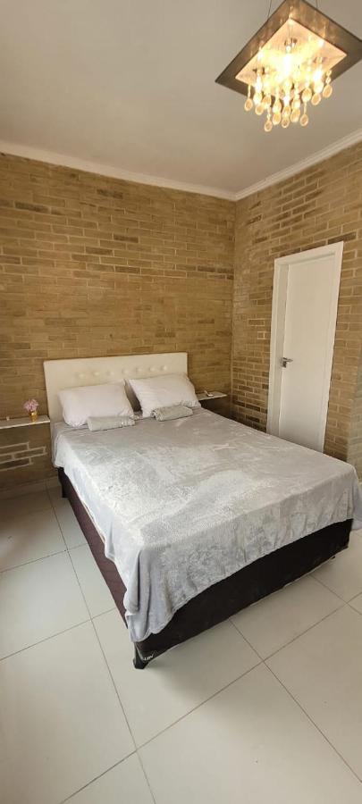 Sobrado 2 Amplo E Confortavel Em Condominio Corumbá Eksteriør bilde