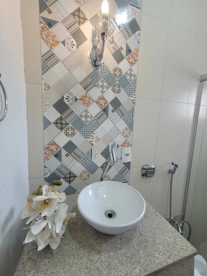 Sobrado 2 Amplo E Confortavel Em Condominio Corumbá Eksteriør bilde
